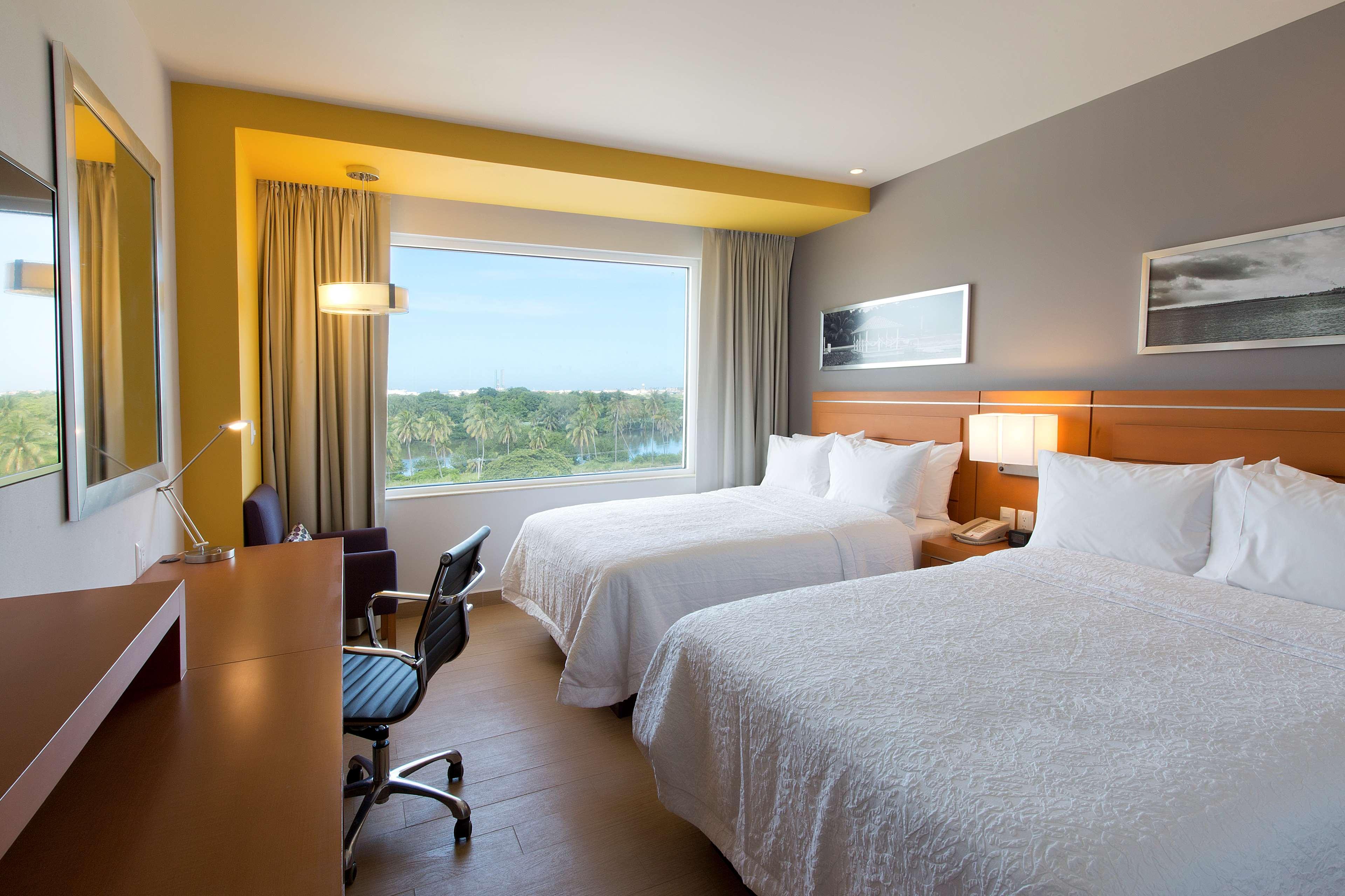 Hampton Inn & Suites By Hilton Paraíso Εξωτερικό φωτογραφία