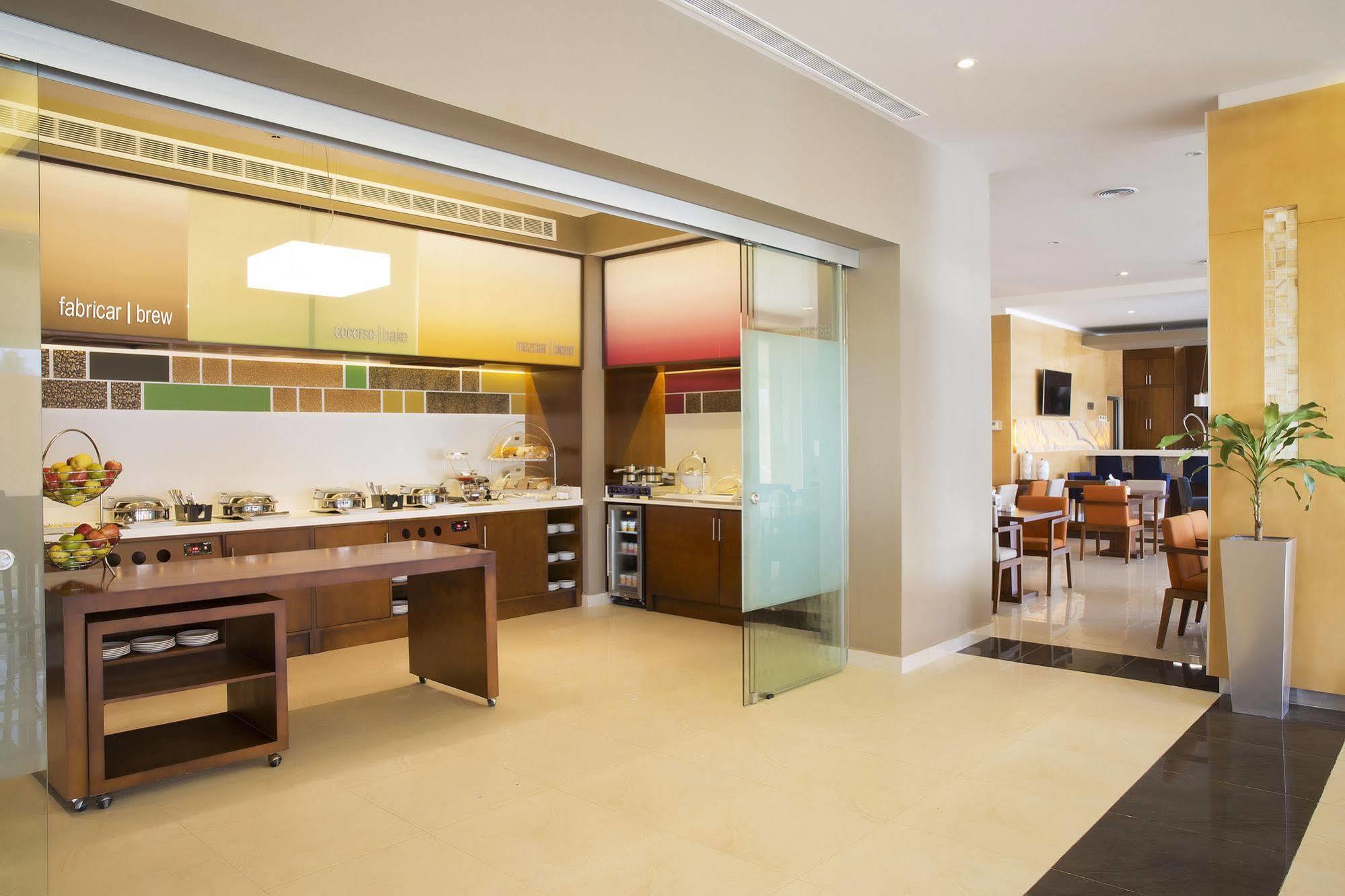 Hampton Inn & Suites By Hilton Paraíso Εξωτερικό φωτογραφία