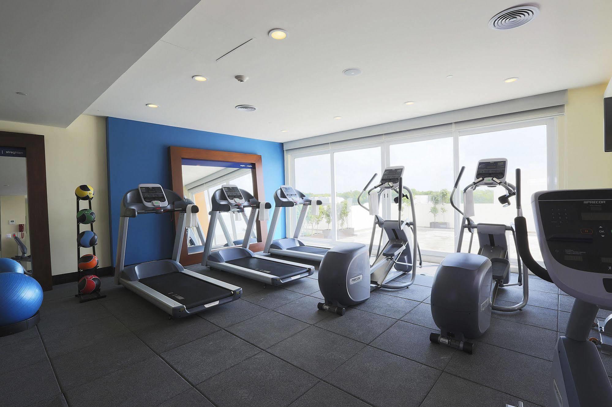 Hampton Inn & Suites By Hilton Paraíso Εξωτερικό φωτογραφία