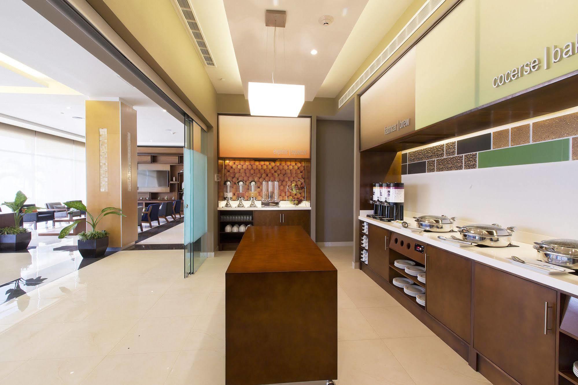Hampton Inn & Suites By Hilton Paraíso Εξωτερικό φωτογραφία